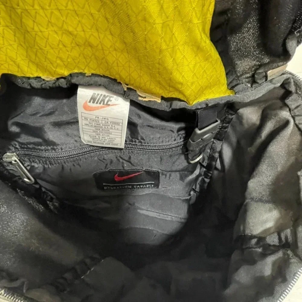 VTG‎ Nike Hydration Ready Backpack Green Hiking Outdoor